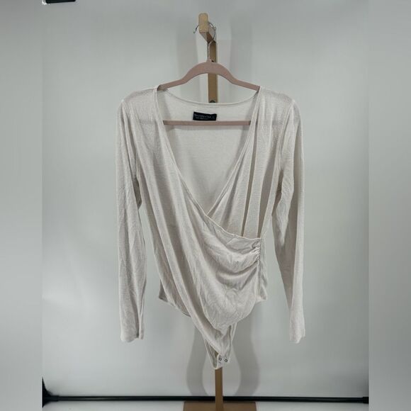 Abercrombie soft brushed fleece long sleeve wrap front white bodysuit size XL - Picture 1 of 7
